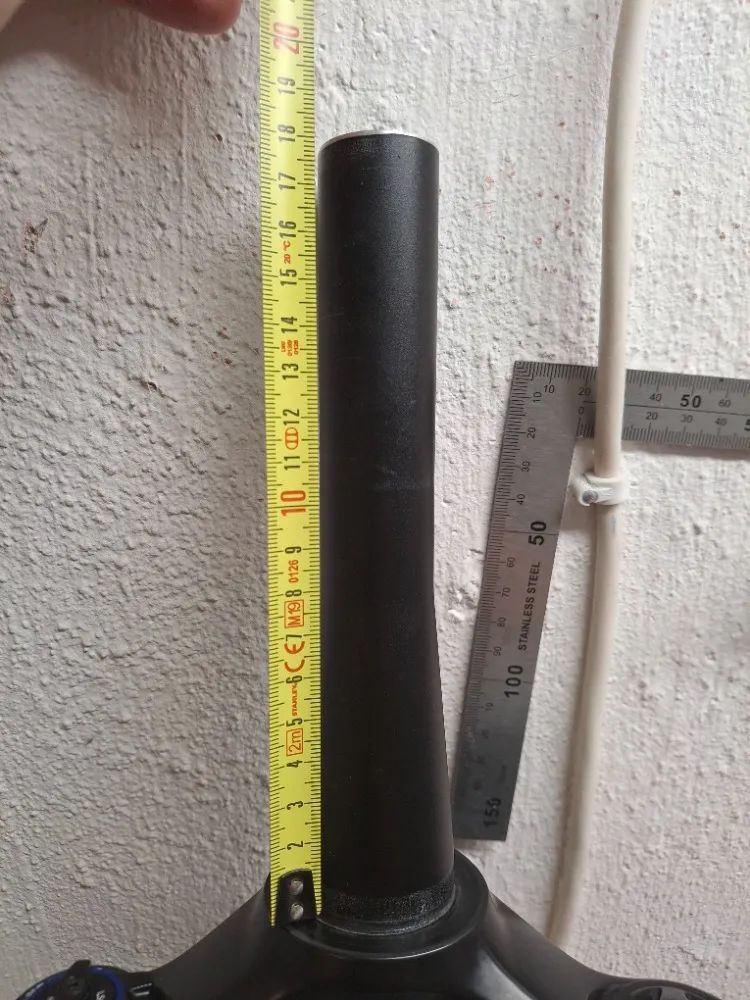 Prodám Rock Shox Pike select 140mm 29" s patronou Charger 2.1 RC2