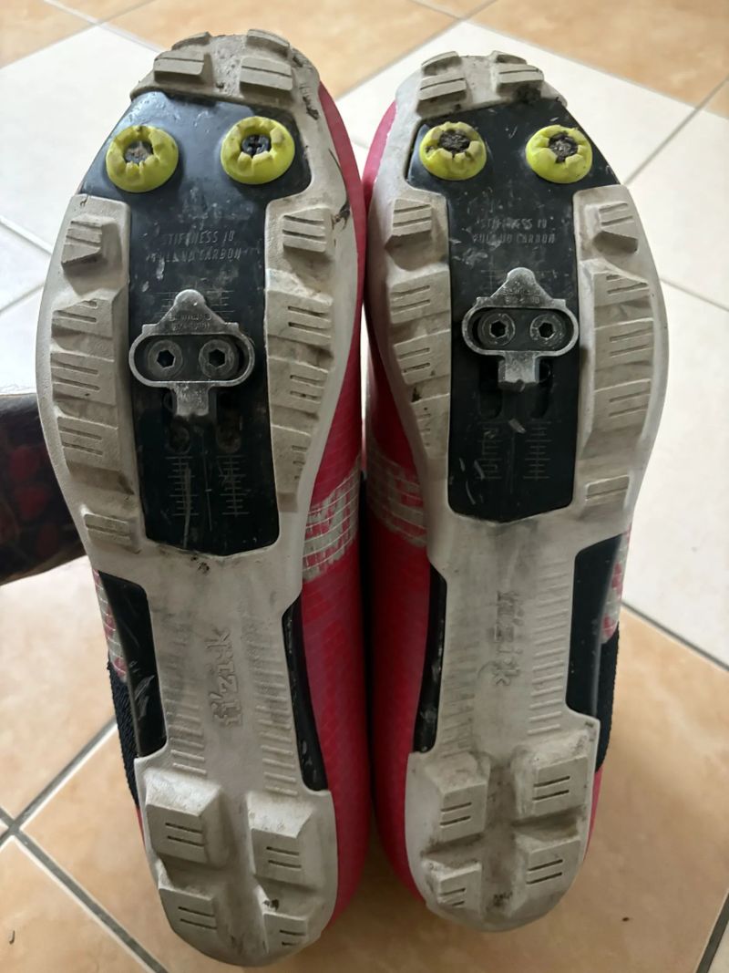 Fizik Vento Ferox carbon team Amani