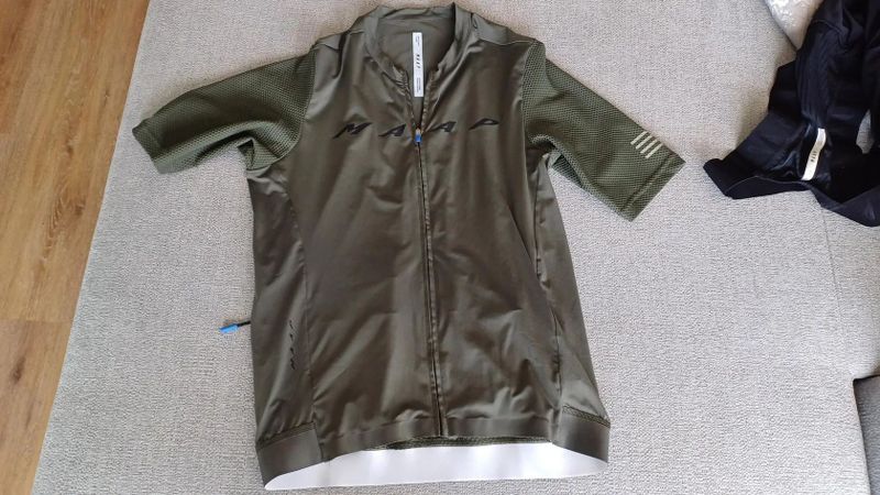 Nový dres a kraťase MAAP, velikost XL-2XL