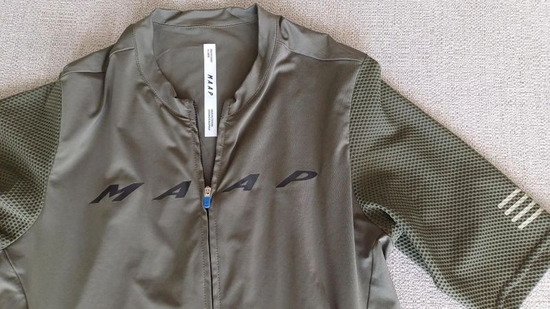 Nový dres a kraťase MAAP, velikost XL-2XL