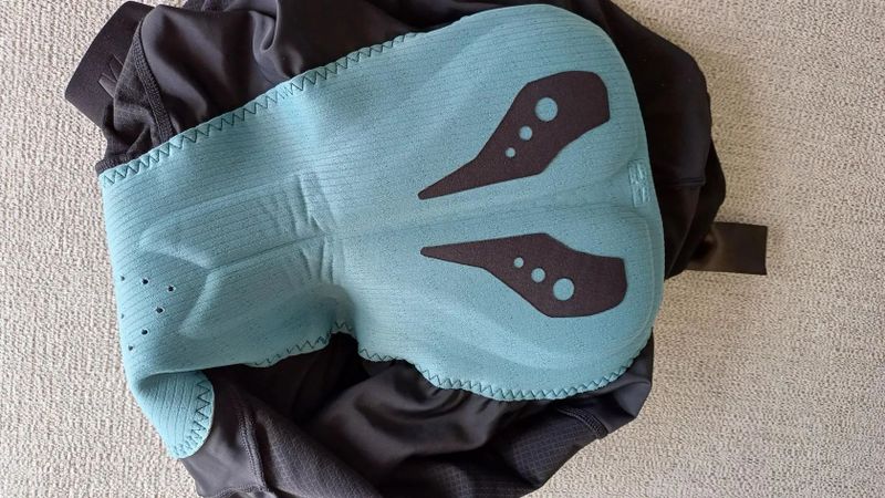 Nový dres a kraťase MAAP, velikost XL-2XL