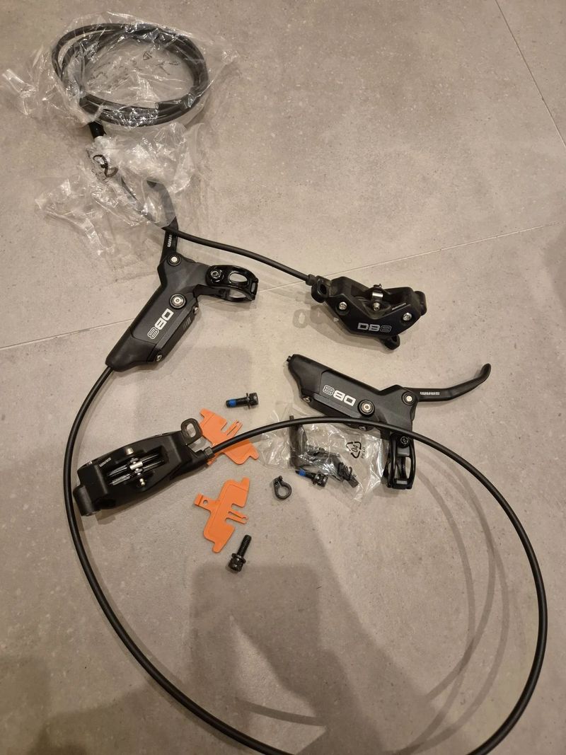 Brzdová sada SRAM DB8