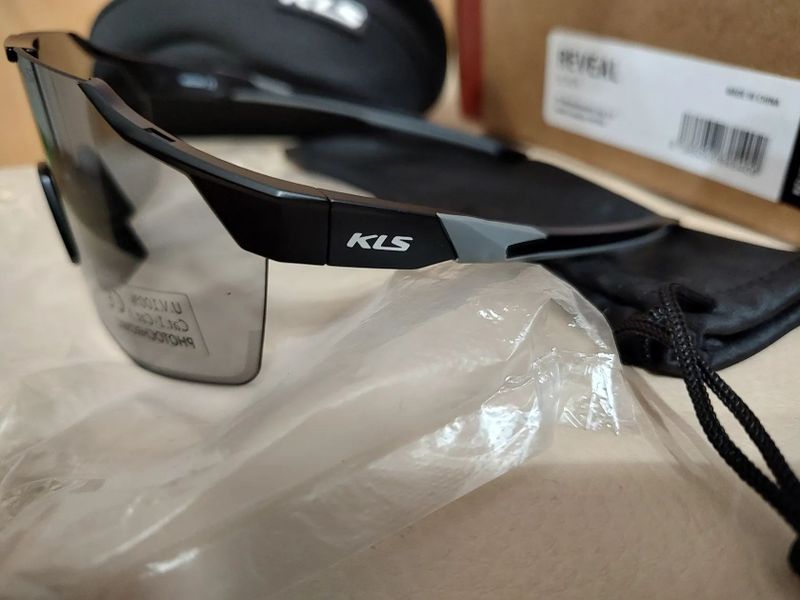 Kellys KLS REVEAL brýle, black/photochromic