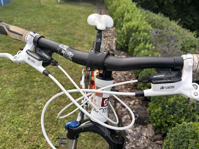 Scott Contessa 30