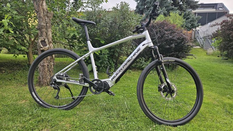 Horské elektrokolo RockMachine Torrent INT e30-29