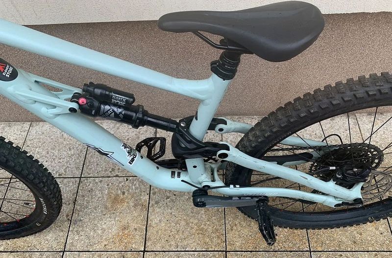 Prodám zánovní Specialized Status 160 mullet vel.M