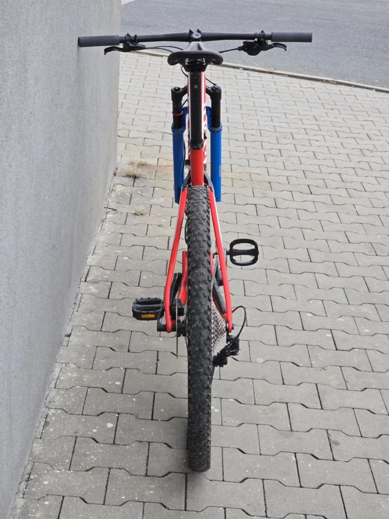 Canyon Lux CF SL6