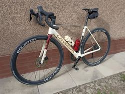 Silniční kolo Orbea Orca M30i - Shimano Di2, wattmetr InPeak, karbonová kola Equator 35 mm 