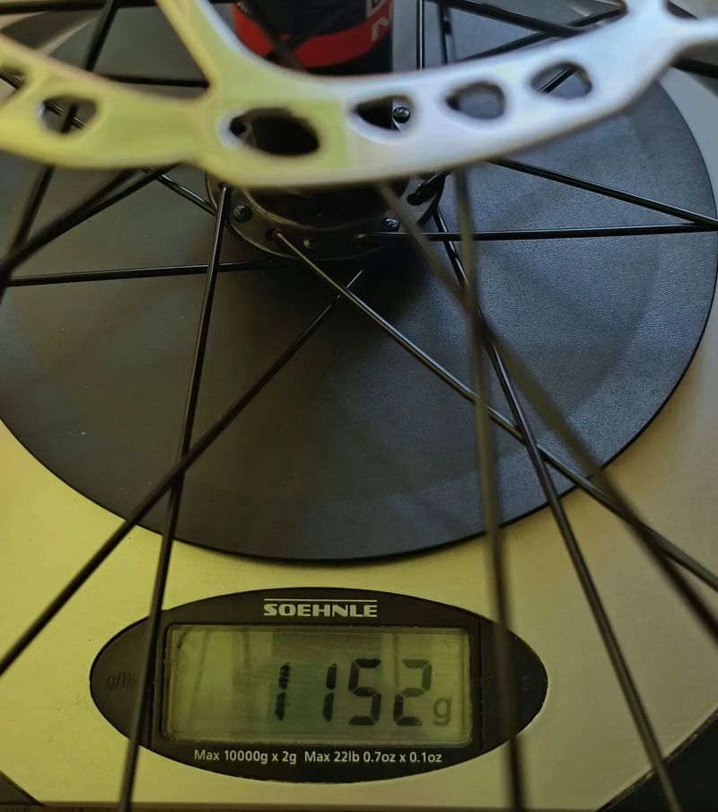 kola 29", 32 drátů, boost, Micro Spline, CL, náboje Novatec, včetně kotoučů, jako nová