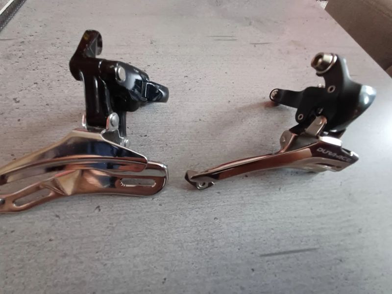Prodám přesmykače Shimano Dura-Ace FD-7900 a Shimano Deore LX. Objímka 31,8mm.