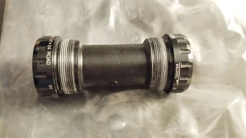 Nové středové složení SHIMANO DURA-ACE BB-R9100 BSA