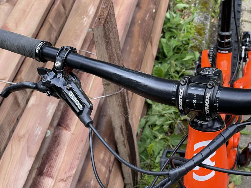 Kona Satori DL velikost S, 140mm Sram GX, od 155cm