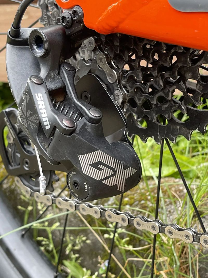 Kona Satori DL velikost S, 140mm Sram GX, od 155cm