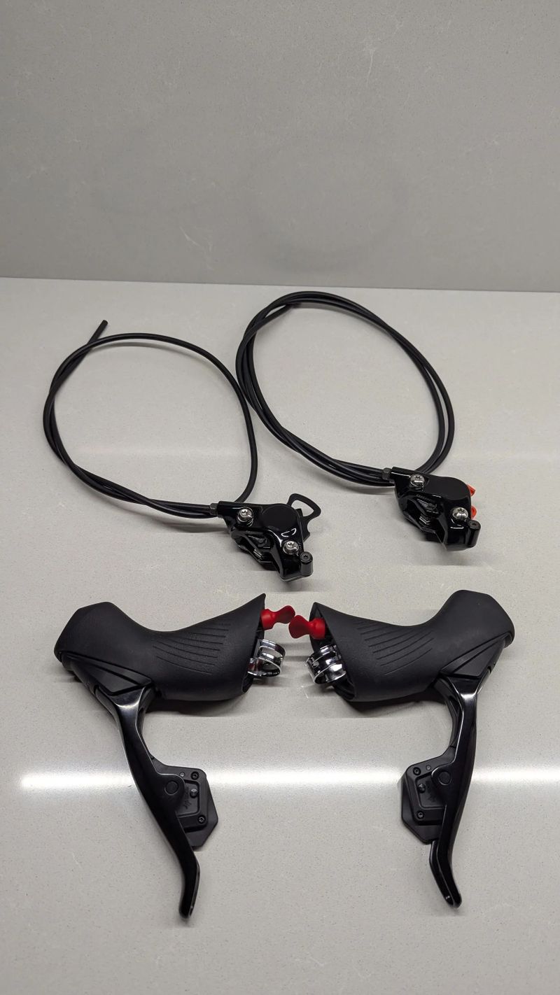 Brzdove paky Sram Rival AXS (vcetne trmenu)