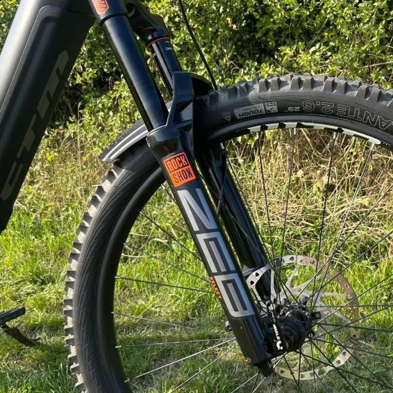 Bicykel E-bike exkluzívny CTM SWITCH PRO / FACELIFT Čierna farba /