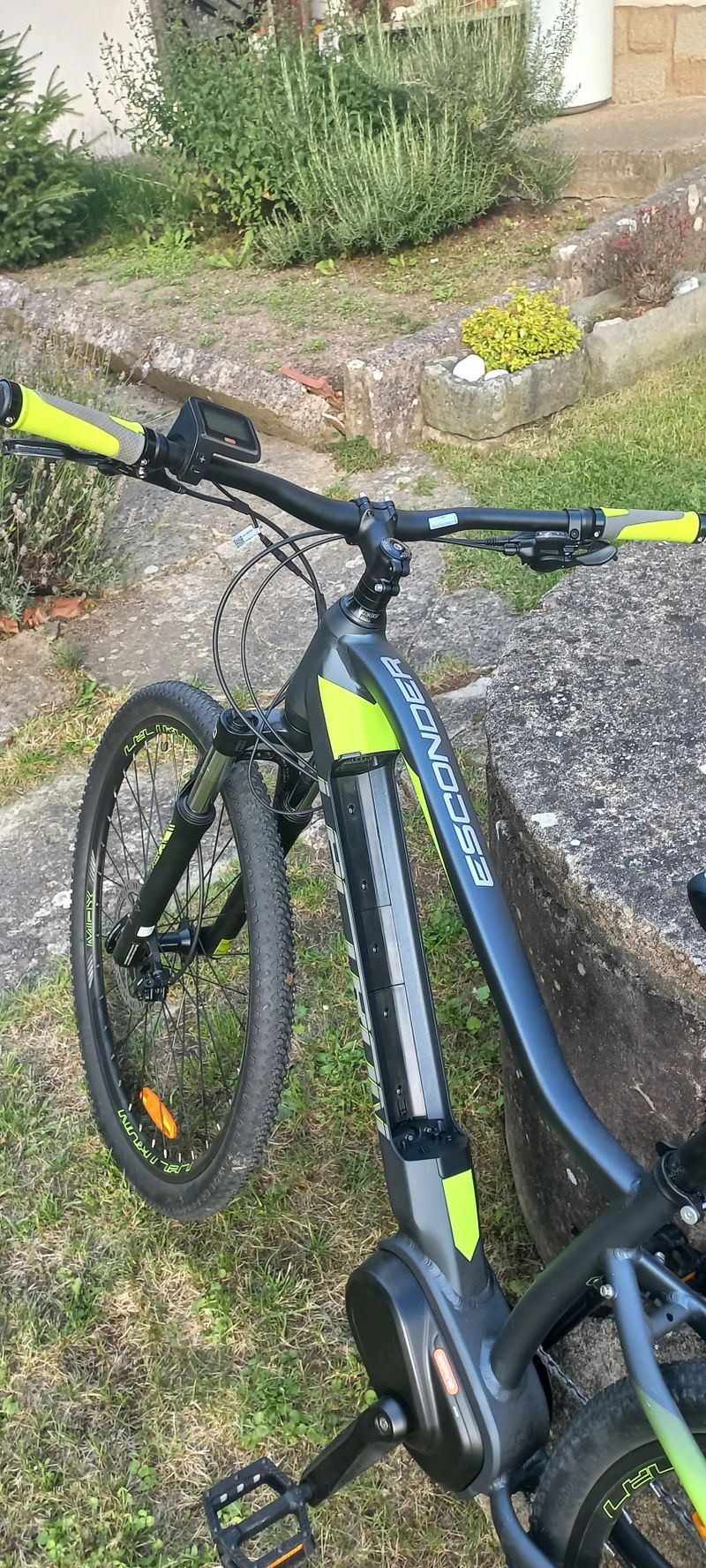 Horské elektrokolo Esconder MAX 29"