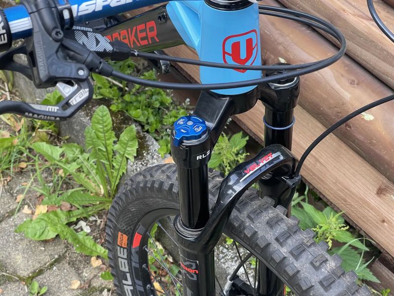 Mondraker Factor 24, dětské celopéro od 130cm
