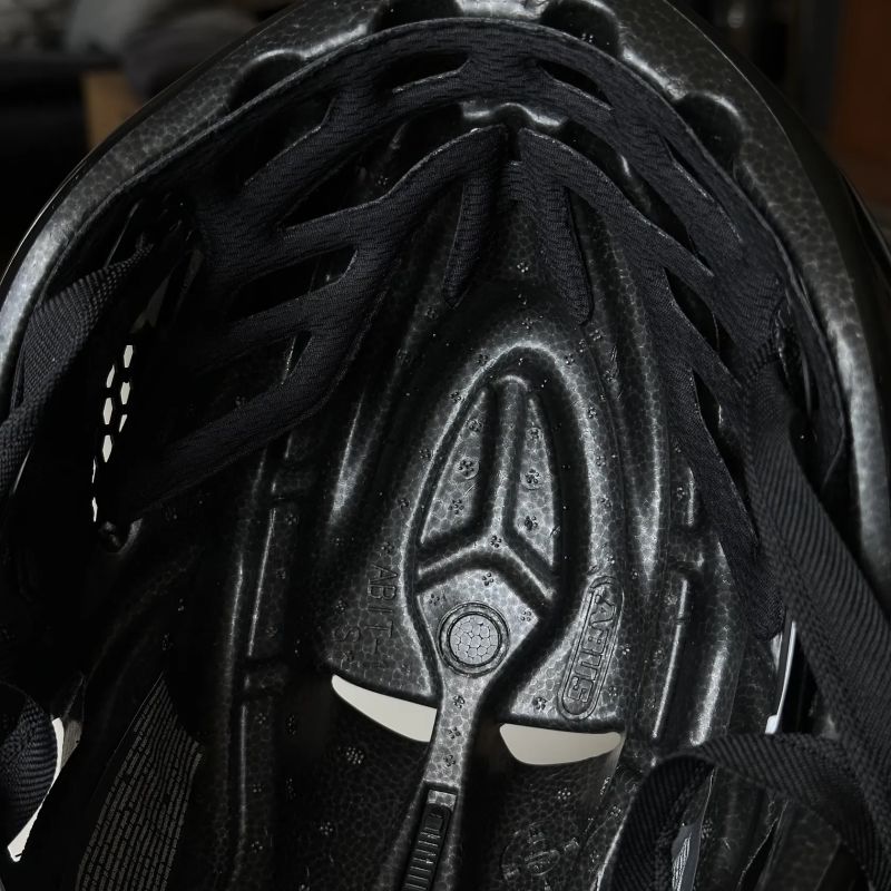 Cyklistická helma Abus Gamechanger Shiny Black vel. S