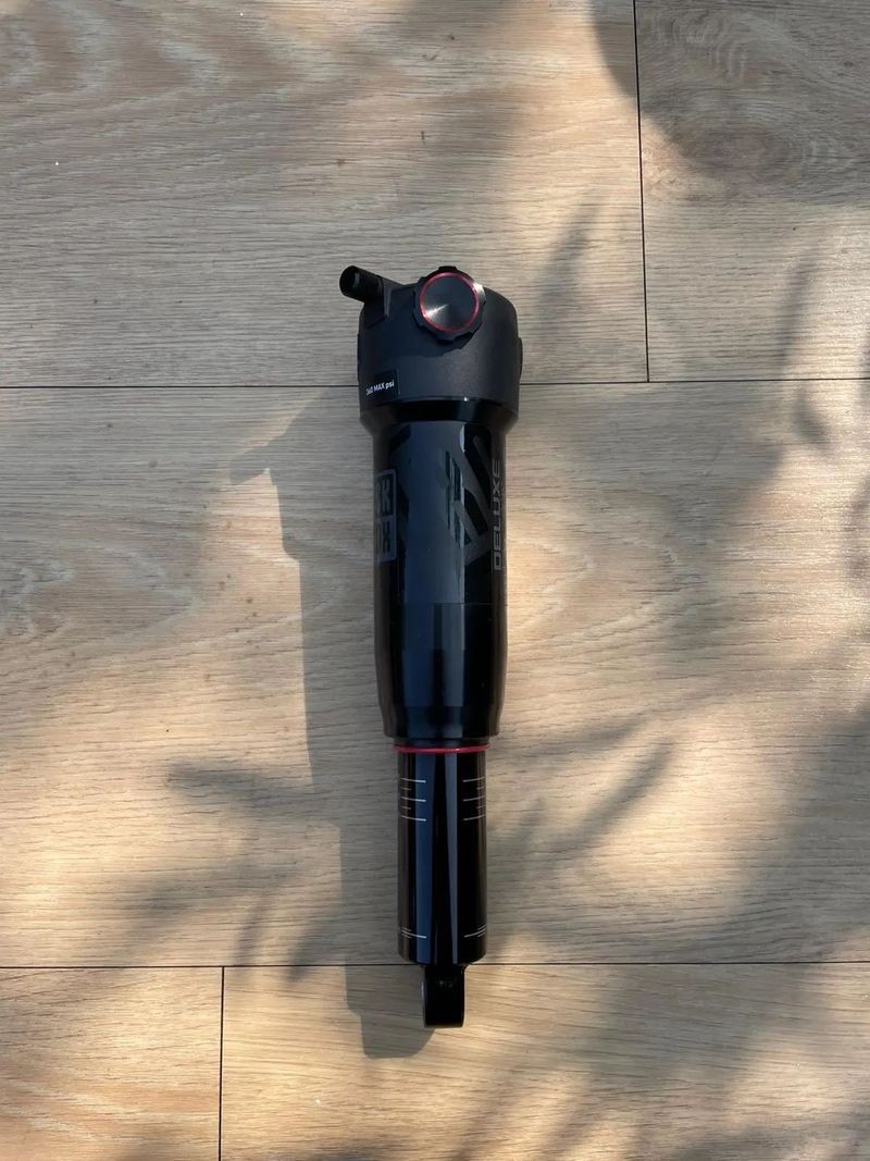 ZÁNOVNÍ rockshox deluxe select
