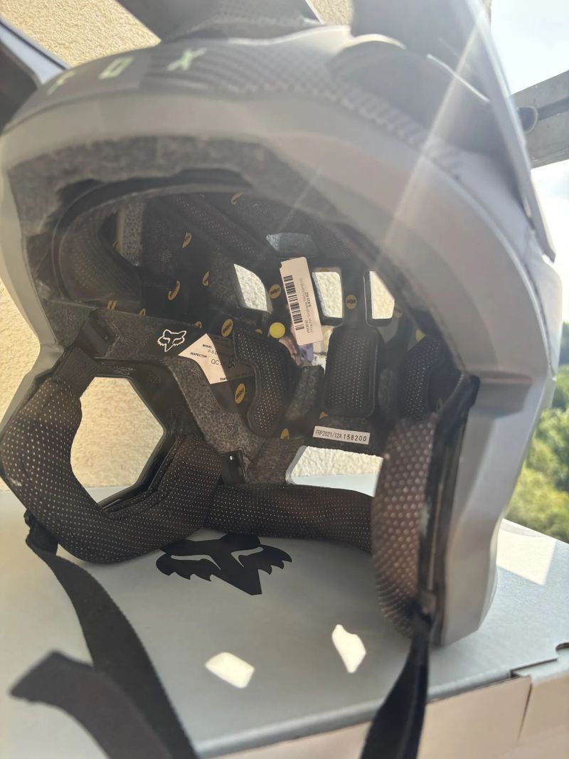 MTB helma Fox Dropframe MIPS