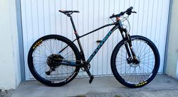Kvalitní MTB postavené na rámu Mondraker Chrono R, vel. L, 29", udržované kolo v krásném stavu 