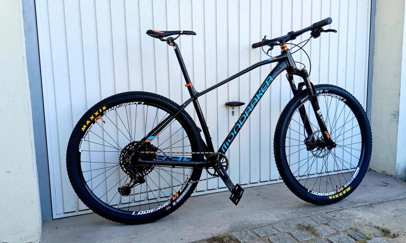 Kvalitní MTB postavené na rámu Mondraker Chrono R, vel. L, 29", udržované kolo v krásném stavu 