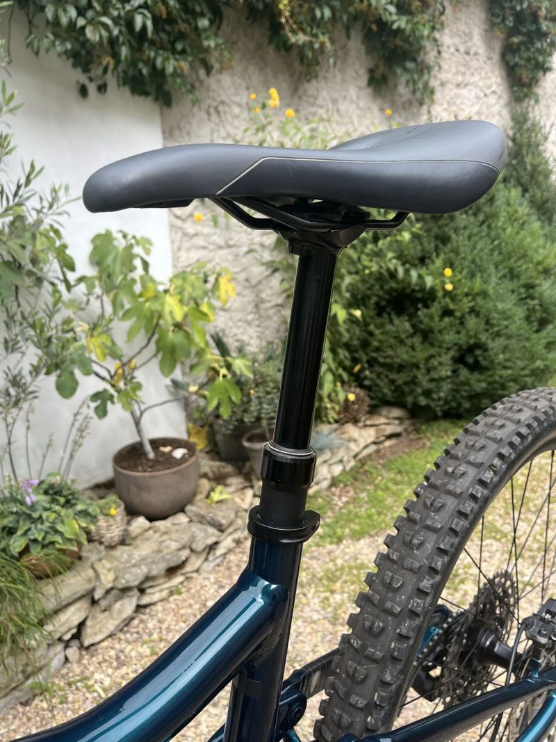 Celoodpružené kolo Giant Liv Intrigue 2021 Chameleon Galaxy, velikost M