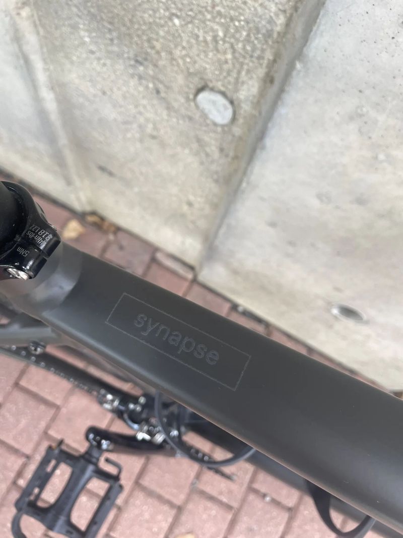 Silniční kolo Cannondale Synapse 3 Smoke black
