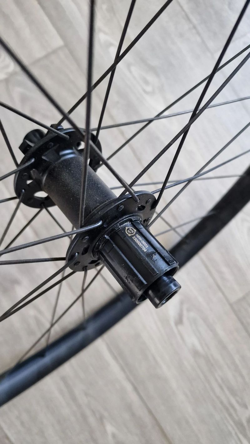 Zapletená MTB kola Specialized 29" (sundaná z nového Stumpjumper Comp)