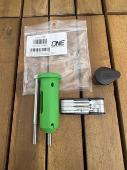 OneUp EDC lite tool Green