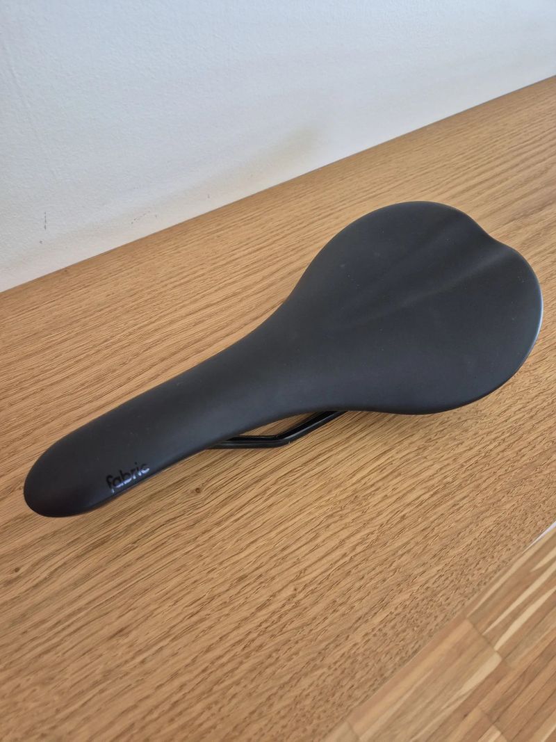 Cannondale Scoop Shallow Steel sedlo 142 mm 