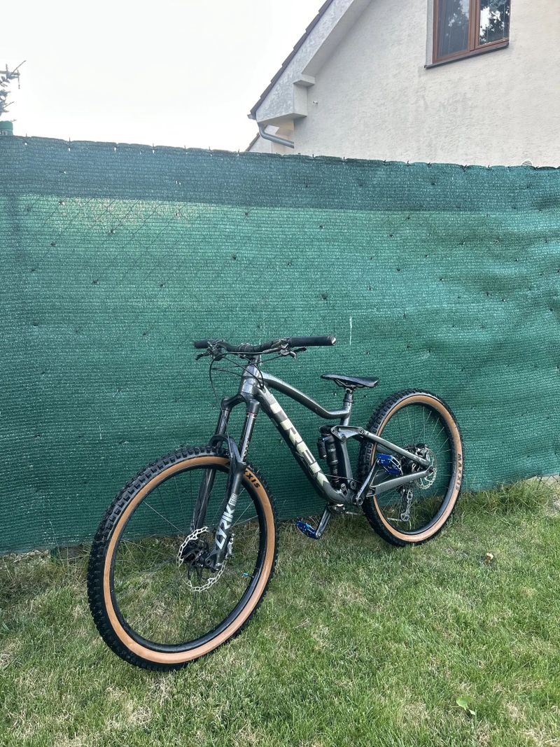 Trek Remedy 8 