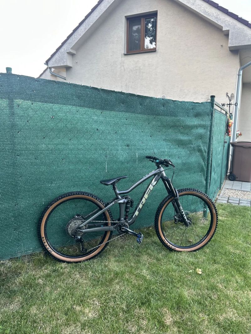Trek Remedy 8 