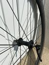 Bontrager Aeolus Comp 5 – alu brzdná plocha, stav výborný
