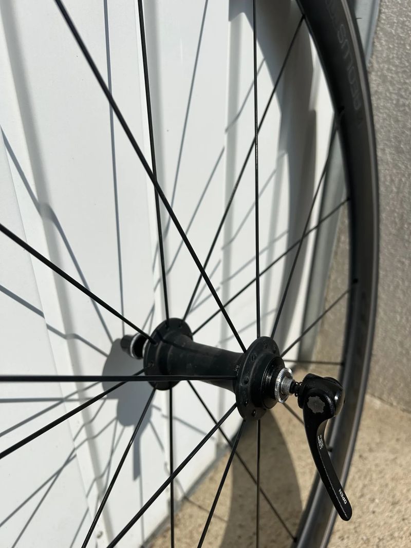 Bontrager Aeolus Comp 5 – alu brzdná plocha, stav výborný