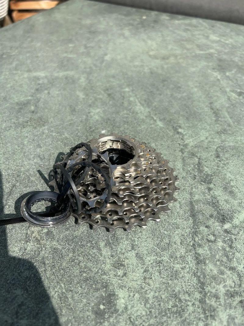 Shimano Ultegra 11–28, 11rychl., střední opotřebení – stále plně funkční
