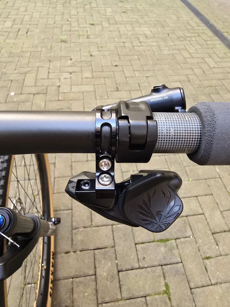 Celoodpružený XC bike, celková hmotnost 11kg