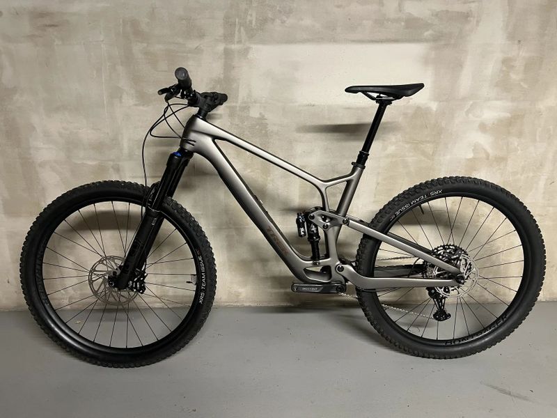 Trek Fuel Ex 9.7 2024 XL - nové komponenty