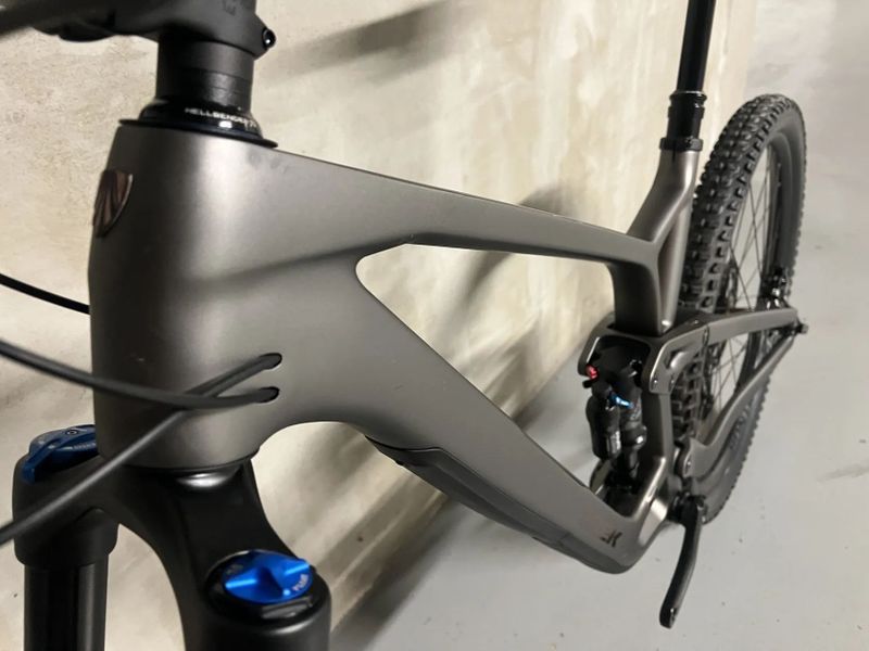 Trek Fuel Ex 9.7 2024 XL - nové komponenty