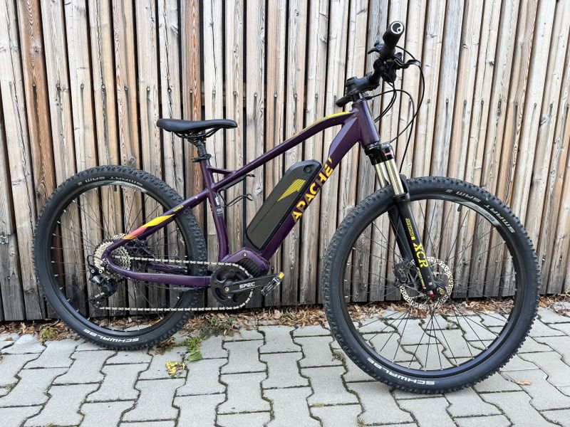 Apache Yamka Comp 18 - fialová