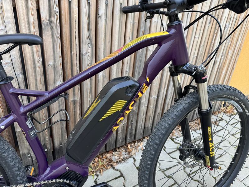 Apache Yamka Comp 18 - fialová