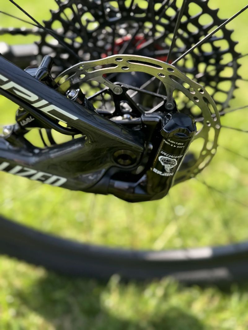 S-WORKS EPIC LTD - TOP STAV