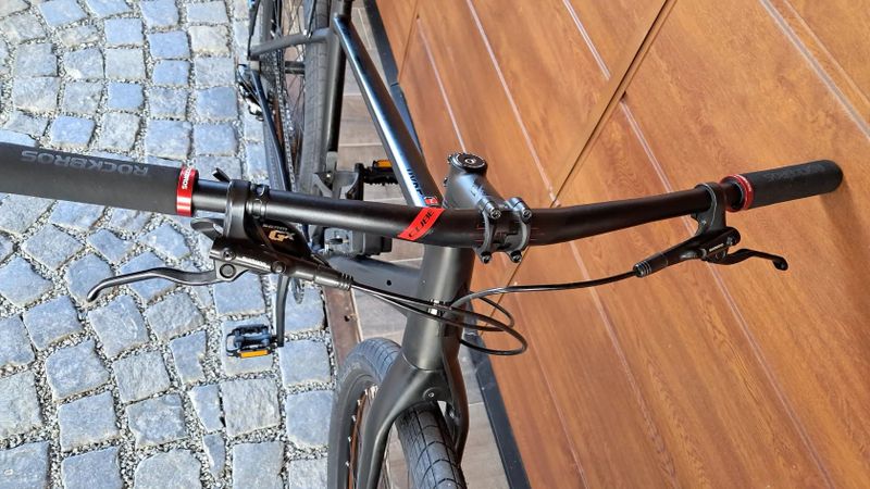 CUBE Hyde vel.54 M pro postavu cca. 165-180cm