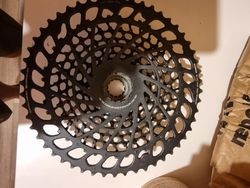 Prodám kazetu Sram Eagle XG1295