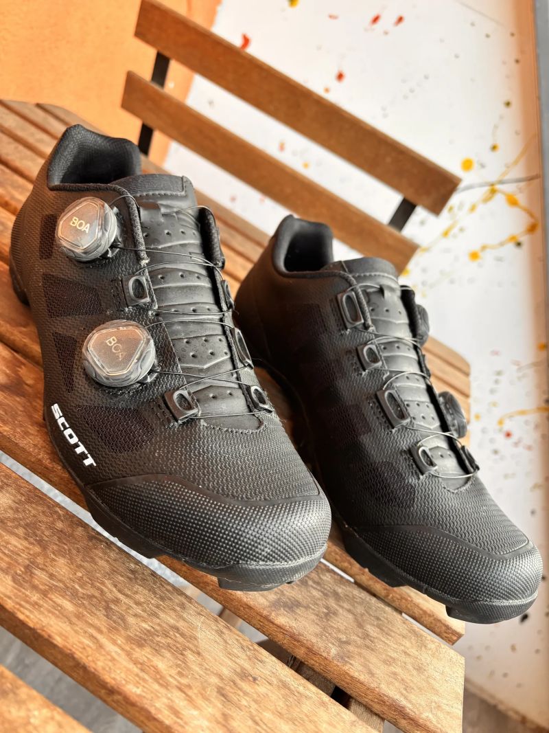 Prodám MTB tretry Scoot Vertec