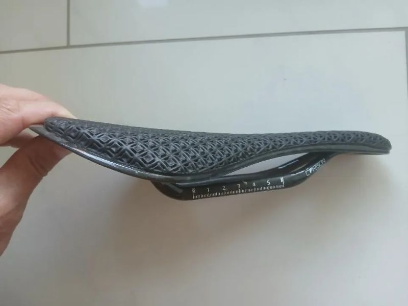 Prodám 3Dtištěné karbonové sedlo