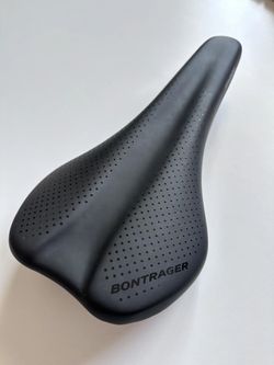 Sedlo Bontrager Arvada 138mm