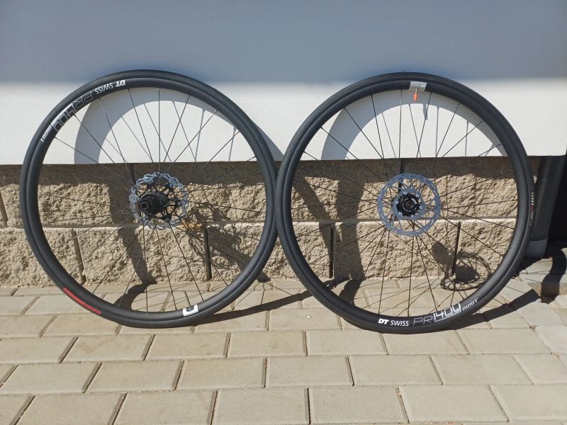Zapletená kola DT SWISS PR 1400 Dicut Oxic