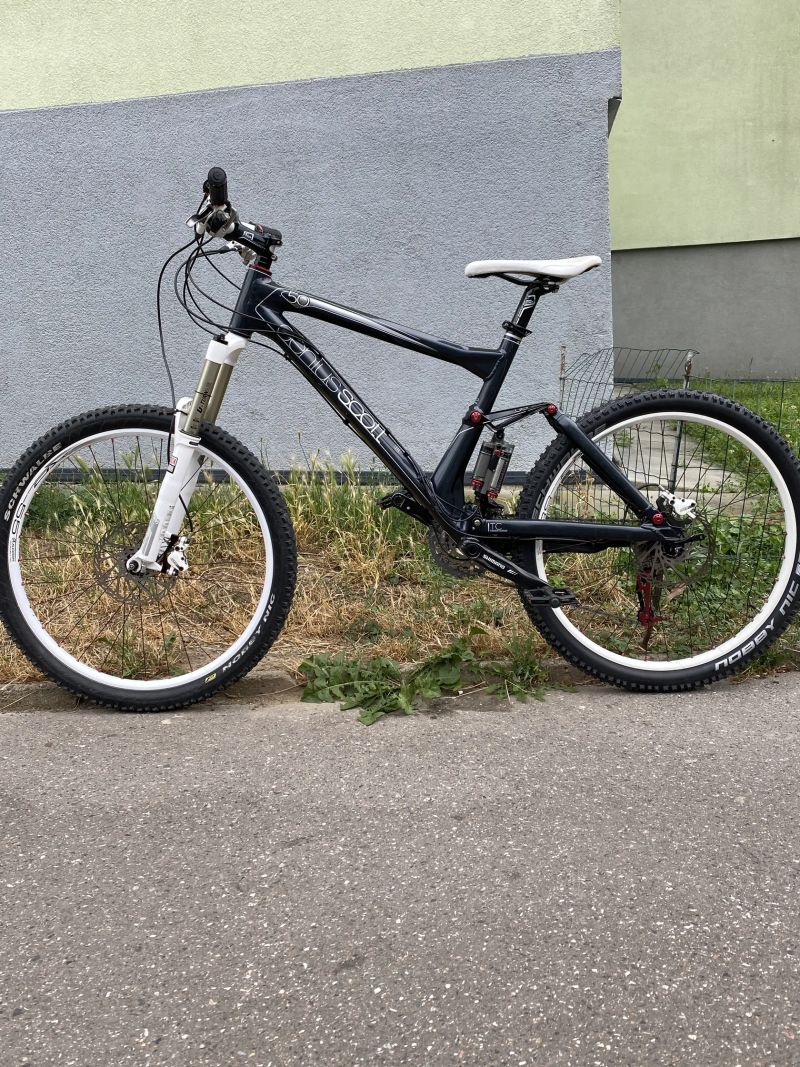 CELOODPRUŽENÉ HORSKÉ KOLO SCOTT GENIUS 50 KOLA 26”