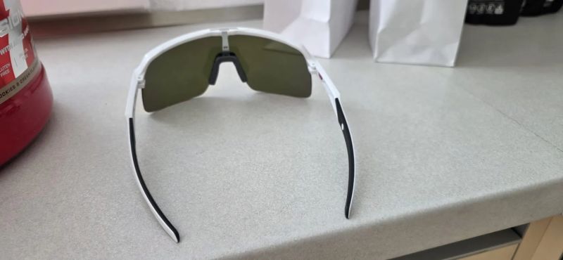 OAKLEY SUTRO